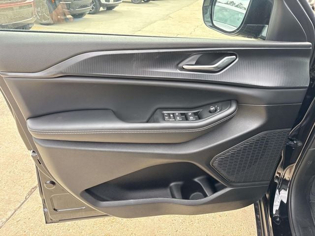 2025 Jeep Grand Cherokee GRAND CHEROKEE L ALTITUDE X 4X2