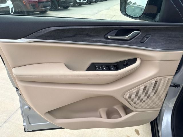 2025 Jeep Grand Cherokee GRAND CHEROKEE L LIMITED 4X2