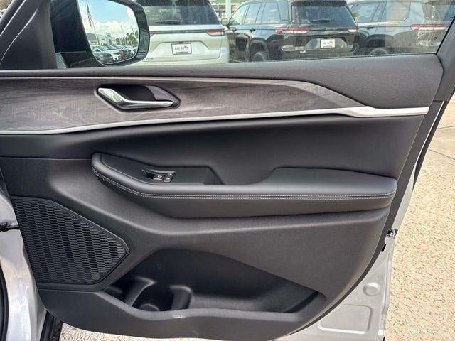 2025 Jeep Grand Cherokee GRAND CHEROKEE L LIMITED 4X2