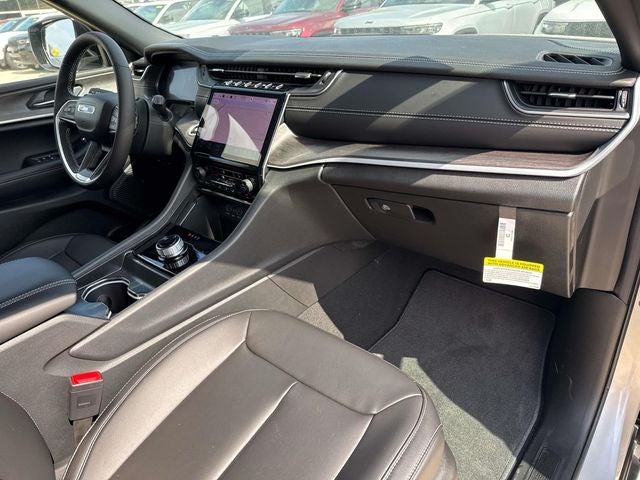 2025 Jeep Grand Cherokee GRAND CHEROKEE L LIMITED 4X2