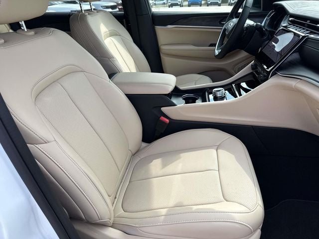 2025 Jeep Grand Cherokee GRAND CHEROKEE L LIMITED 4X2