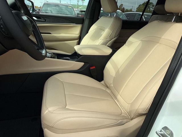 2025 Jeep Grand Cherokee GRAND CHEROKEE L LIMITED 4X2