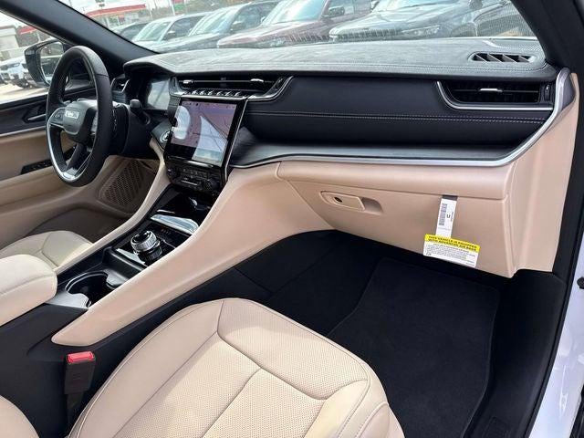 2025 Jeep Grand Cherokee GRAND CHEROKEE L LIMITED 4X2