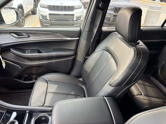 2025 Jeep Grand Cherokee GRAND CHEROKEE L LIMITED 4X2