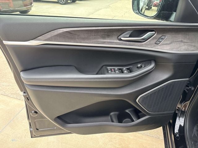 2025 Jeep Grand Cherokee GRAND CHEROKEE L LIMITED 4X2