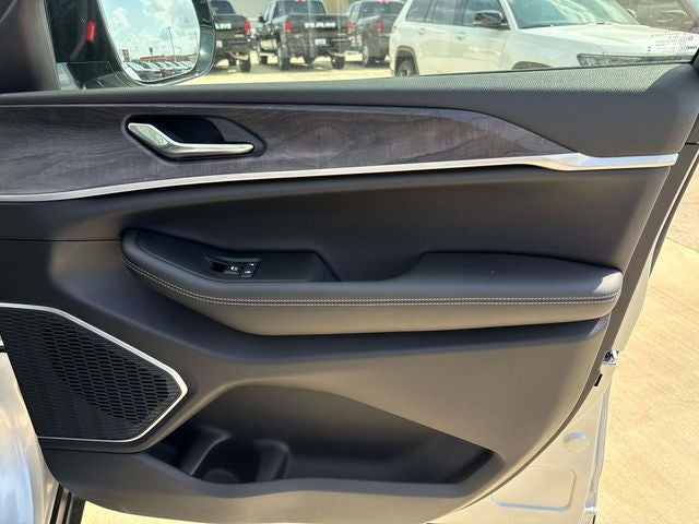 2025 Jeep Grand Cherokee GRAND CHEROKEE L LIMITED 4X2