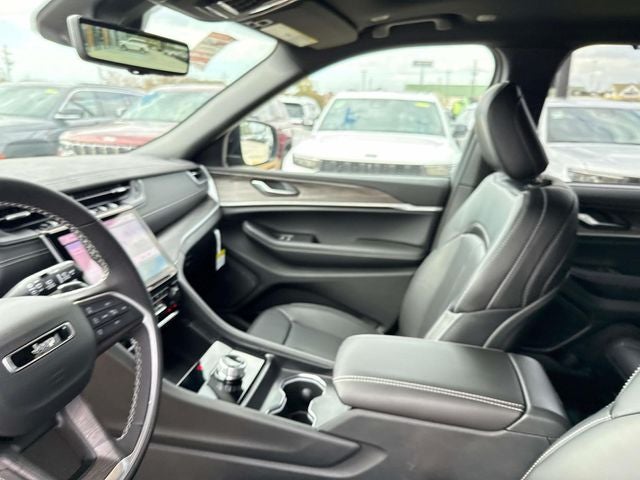 2025 Jeep Grand Cherokee GRAND CHEROKEE L LIMITED 4X2