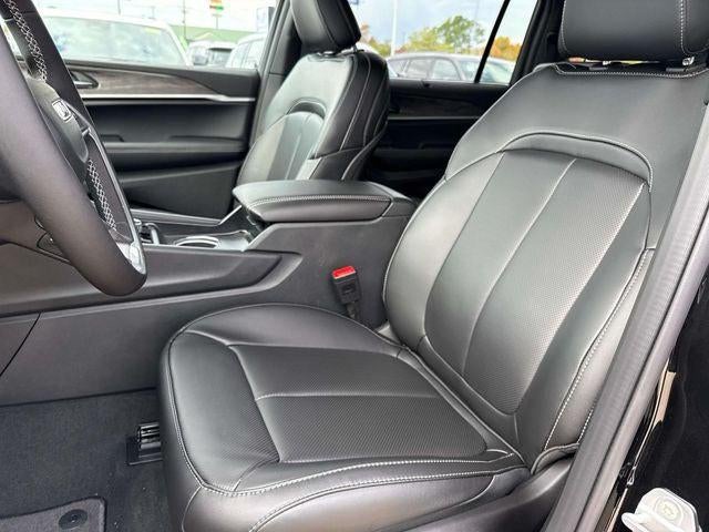 2025 Jeep Grand Cherokee GRAND CHEROKEE L LIMITED 4X2