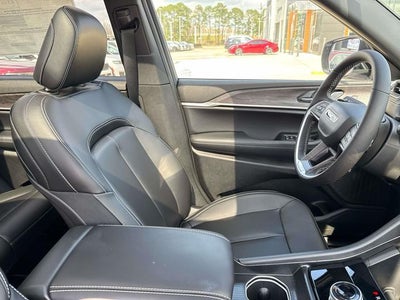 2025 Jeep Grand Cherokee GRAND CHEROKEE L LIMITED 4X2