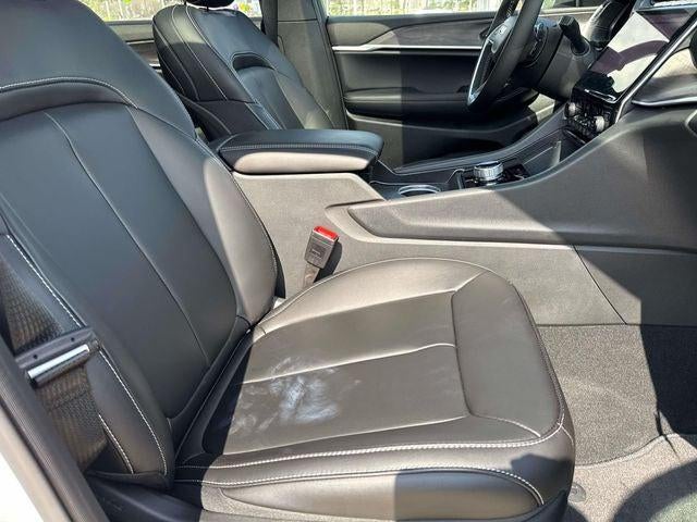 2025 Jeep Grand Cherokee GRAND CHEROKEE L LIMITED 4X2