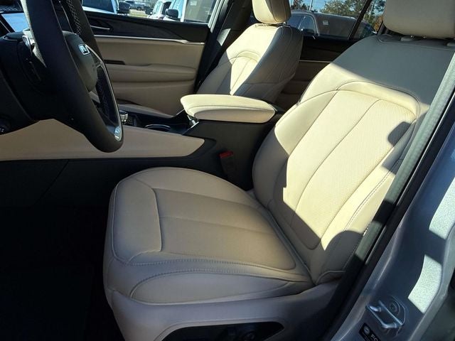 2025 Jeep Grand Cherokee GRAND CHEROKEE L LIMITED 4X2