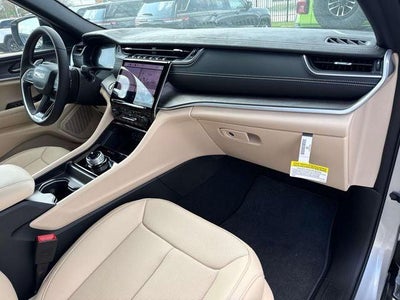 2025 Jeep Grand Cherokee GRAND CHEROKEE L LIMITED 4X2