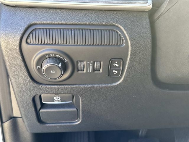 2024 Jeep Wagoneer L Series II 4x2