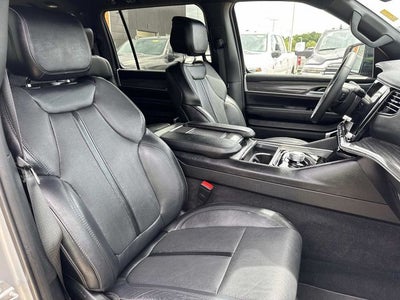 2024 Jeep Wagoneer L Series II 4x2