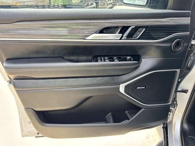 2024 Jeep Wagoneer L Series II 4x2