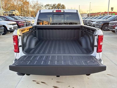 2026 RAM Ram 1500 RAM 1500 LARAMIE CREW CAB 4X2 5'7' BOX