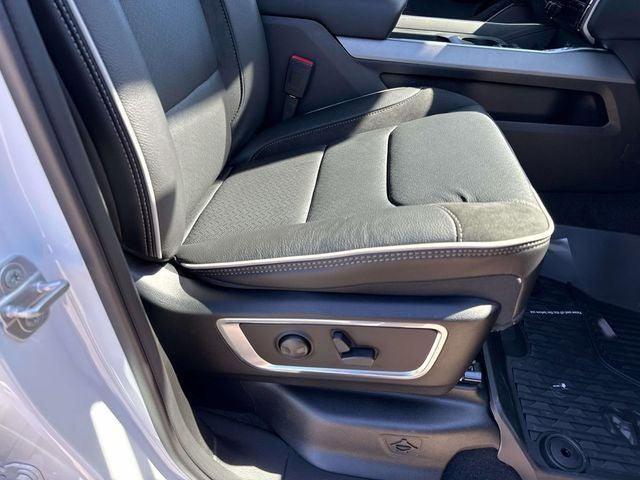 2026 RAM Ram 1500 RAM 1500 LARAMIE CREW CAB 4X2 5'7' BOX