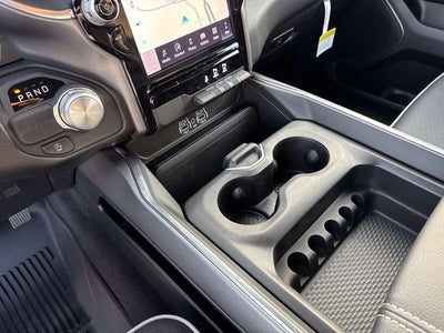 2026 RAM Ram 1500 RAM 1500 LARAMIE CREW CAB 4X2 5'7' BOX