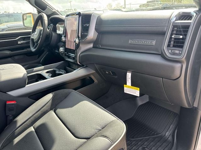 2026 RAM Ram 1500 RAM 1500 LARAMIE CREW CAB 4X2 5'7' BOX