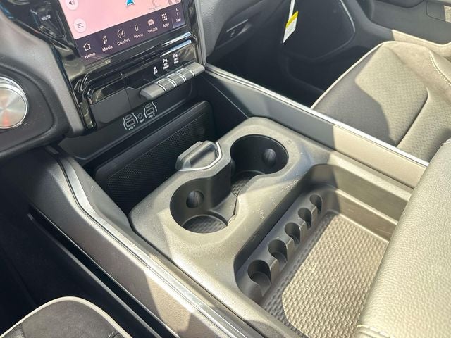 2026 RAM Ram 1500 RAM 1500 LARAMIE CREW CAB 4X2 5'7' BOX