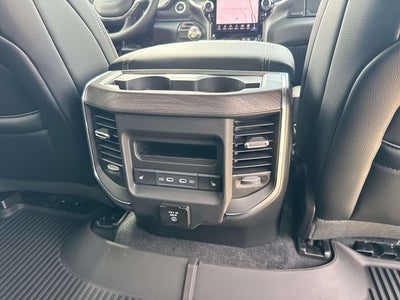 2026 RAM Ram 1500 RAM 1500 LARAMIE CREW CAB 4X2 5'7' BOX