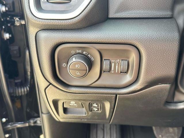 2026 RAM Ram 1500 RAM 1500 LARAMIE CREW CAB 4X2 5'7' BOX