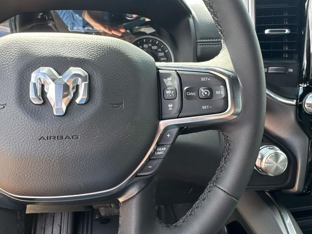 2026 RAM Ram 1500 RAM 1500 LARAMIE CREW CAB 4X2 5'7' BOX