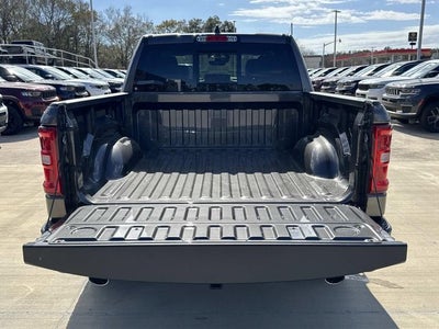 2026 RAM Ram 1500 RAM 1500 LARAMIE CREW CAB 4X2 5'7' BOX