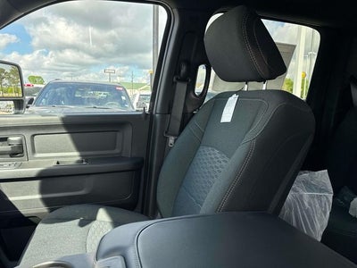 2026 RAM Ram 3500 RAM 3500 TRADESMAN CREW CAB 4X4 6'4' BOX