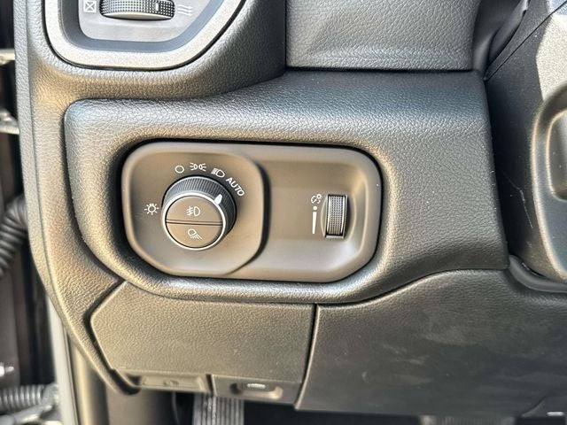 2026 RAM Ram 3500 RAM 3500 TRADESMAN CREW CAB 4X4 6'4' BOX