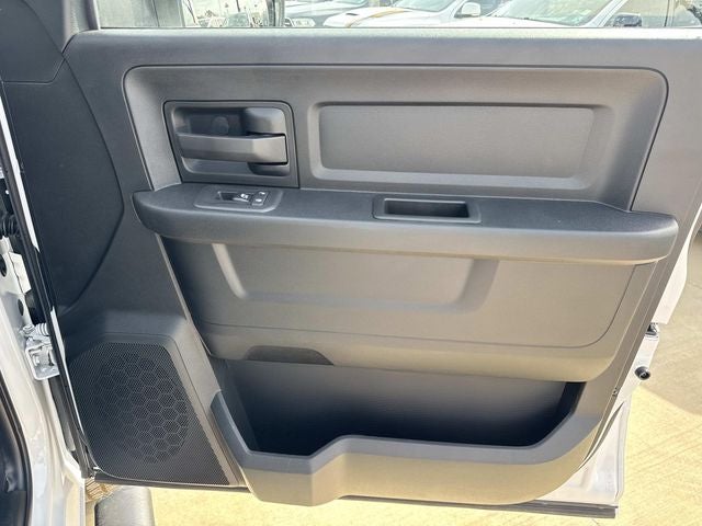 2026 RAM Ram 3500 RAM 3500 TRADESMAN CREW CAB 4X4 6'4' BOX