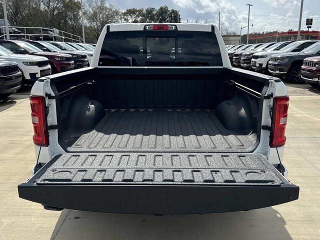 2026 RAM Ram 1500 RAM 1500 LARAMIE CREW CAB 4X2 5'7' BOX