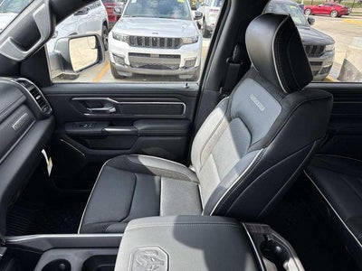 2026 RAM Ram 1500 RAM 1500 LARAMIE CREW CAB 4X2 5'7' BOX