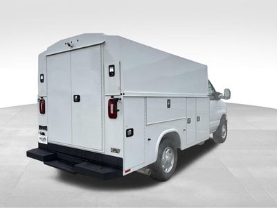 2025 Ford E-350SD Base Cutaway