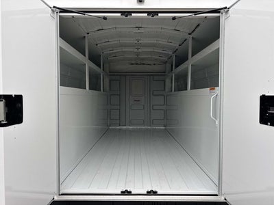 2025 Ford E-350SD Base Cutaway