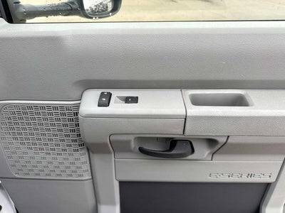 2025 Ford E-350SD Base Cutaway