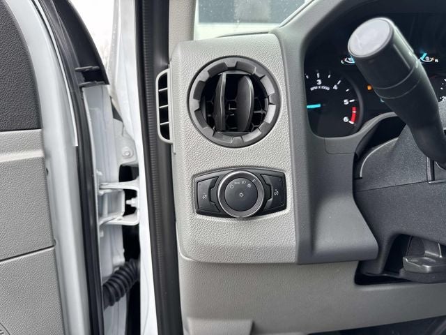 2025 Ford E-350SD Base Cutaway
