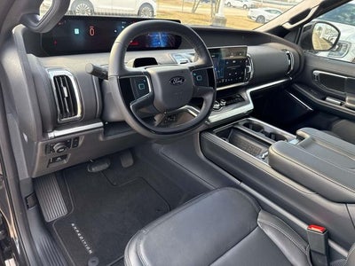 2025 Ford Expedition Platinum