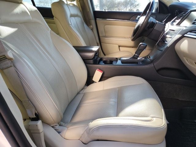 2013 Lincoln MKS Base