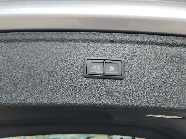 2023 Audi Q5 40 Premium quattro