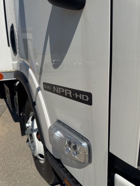 2025 Isuzu NPR N SERIES