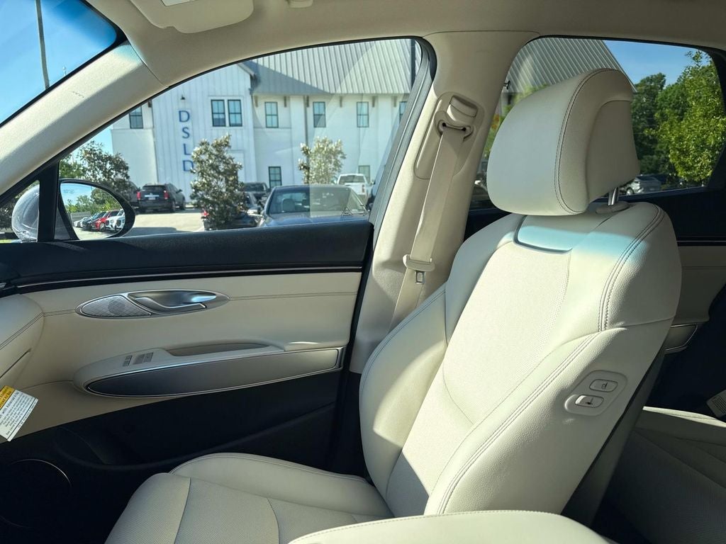 2026 Genesis GV70 2.5T Select