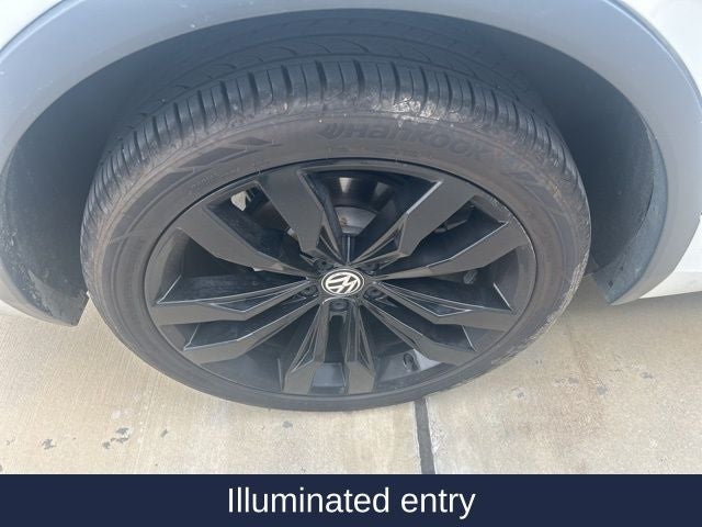 2021 Volkswagen Tiguan 2.0T SE R-Line Black