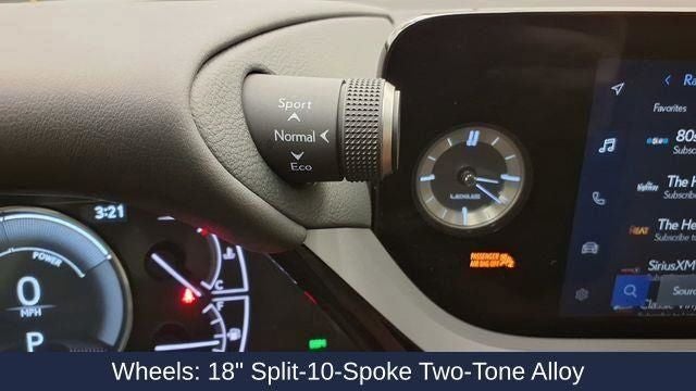 2025 Lexus ES 300h Luxury