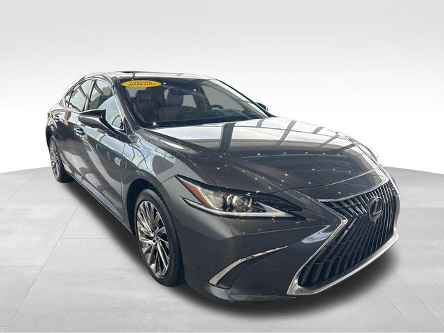 2025 Lexus ES 300h Luxury
