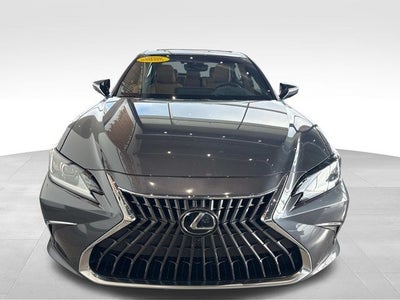 2025 Lexus ES 300h Luxury