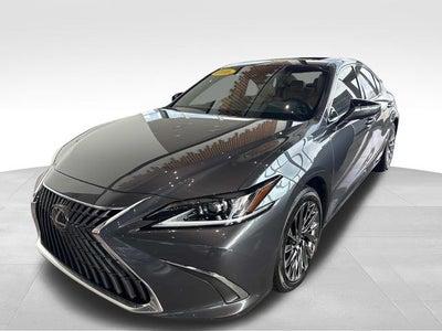 2025 Lexus ES 300h Luxury