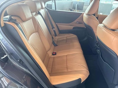 2025 Lexus ES 300h Luxury