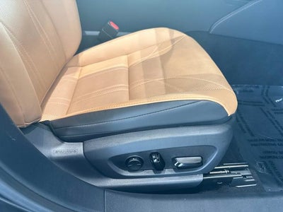 2025 Lexus ES 300h Luxury