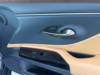 2025 Lexus ES 300h Luxury